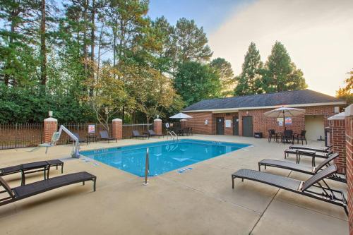Holiday Inn Express Hotel And Suites Raleigh North - Wake Forest By IHG - 수영장
