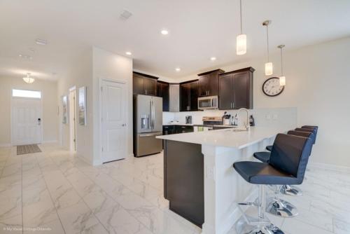 Gated Golf Comm - 9 Beds with Private Pool & Spa villa - image 8