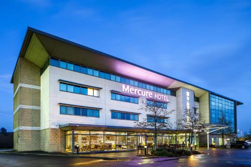 Exterior view, Mercure Sheffield Parkway Hotel in Sheffield
