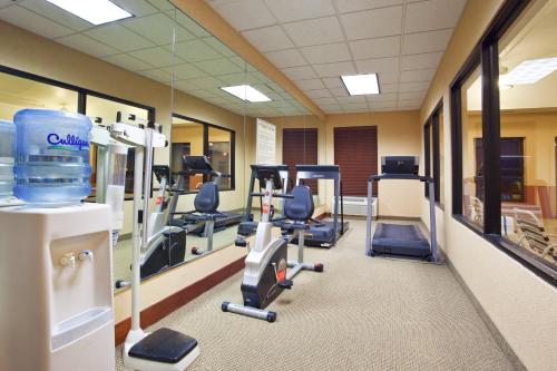 Holiday Inn Express Hotel & Suites Cleveland-Streetsboro, an IHG Hotel