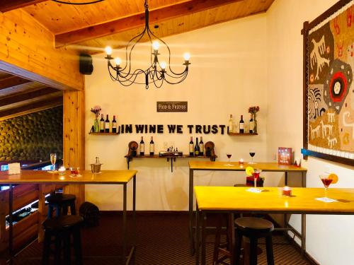 Pub/Hol, Kalken Hotel by MH in El Calafate