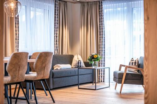 2 bedrooms, 3 beds