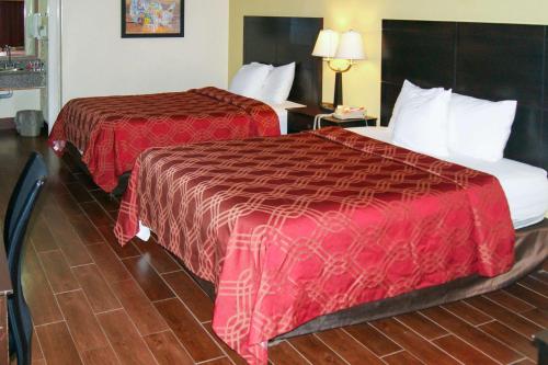 Econo Lodge Inn & Suites West - Energy Corridor in Houston, USA