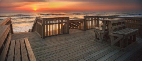 Holiday Inn Express Nags Head Oceanfront an IHG Hotel - image 12