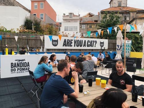 CATS Porto Hostel – Porto, KY