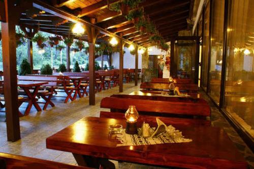 Hotel Fantanita Haiducului - image 6