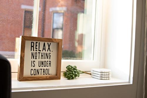 Funky Fresh 1 Bedroom Perfect for Business or Leisure - image 5