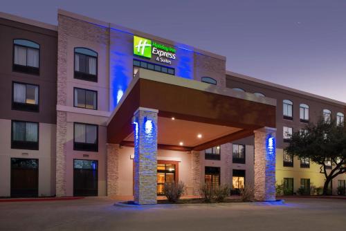 Holiday Inn Express Austin North Central, an IHG Hotel