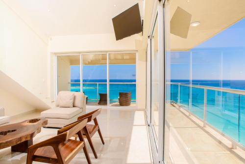 2 Story Oceanfront Penthouses on Cancun Beach!, Cancún (Foto 2)