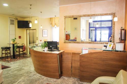 大廳, Hotel Centrale in 艾斯特