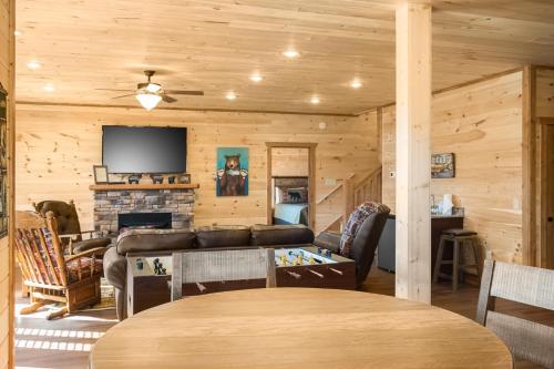 The Bear and Trout home - image 2