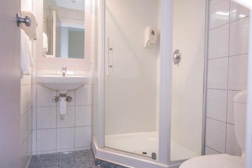 Hotel Waterloo & Backpackers Room Type - Bunk Bed in Mixed Dormitory Room