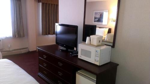 Super 8 by Wyndham Lethbridge, Lethbridge (photo 8)