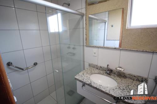 Bathroom, Golden Dolphin Caldas Novas in Vila Franca