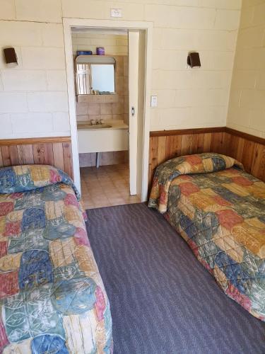 Opal Inn Hotel Motel Caravan Park