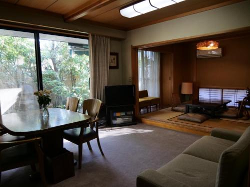 European comfort with Japanese style B&B Tokyo Suginami