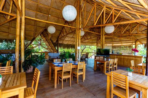 المنظر الخارجي, Hotel Punta Camarón Bungalows & Suites (Hotel Punta Camaron Bungalows & Suites) in Bocapán