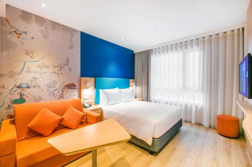 room detail thumbnail 1