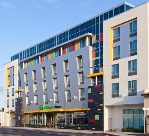 Holiday Inn Express North Hollywood - Burbank Area, an IHG Hotel