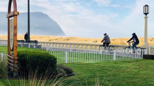 Inn at the Prom Oceanfront - main image