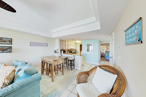 New Listing! Beachside Villa with Bay Views & Pool condo - image 2