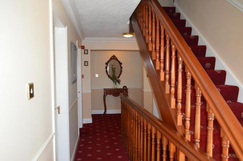 Balcony House - image 2