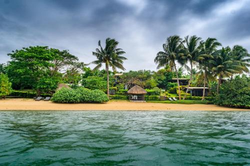 playa, Coconut Grove Beachfront Resort in Taveuni