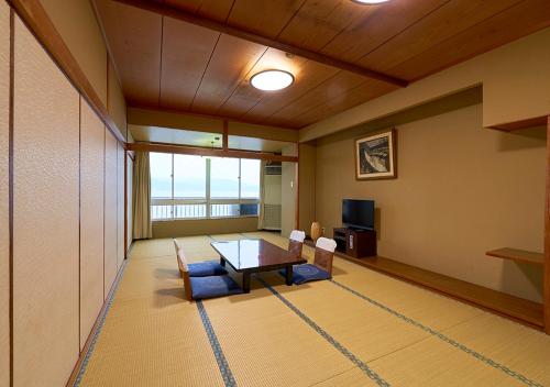 Family Room with Sea View