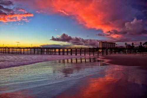 Crowne Plaza Hotel Ventura Beach, an IHG Hotel