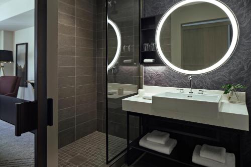 234776110 Kimpton Sawyer Hotel by IHG