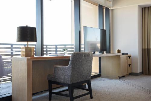 234776148 Kimpton Sawyer Hotel by IHG