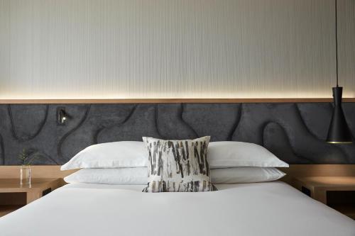 234776154 Kimpton Sawyer Hotel by IHG