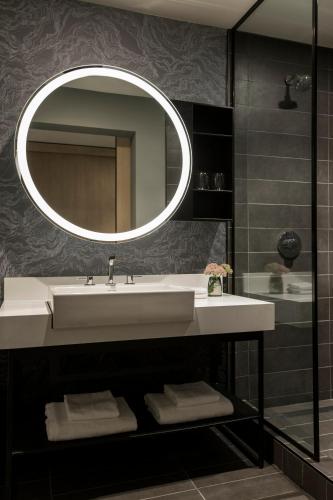 234776190 Kimpton Sawyer Hotel by IHG