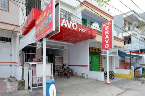 RedDoorz @ Hotel Bravo Pantai Kamali Bau Bau - 출입구