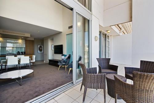 Two-Bedroom Apartment image 5