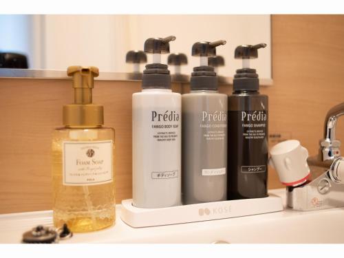 Ladies Top Floor Twin Room - Non-Smoking