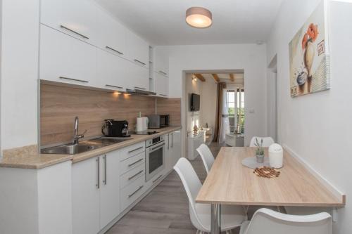 LAVANDA house with apartments - image 3