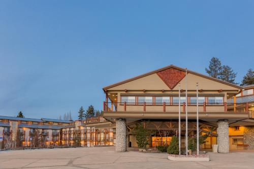 Holiday Inn Resort The Lodge at Big Bear Lake, an IHG Hotel