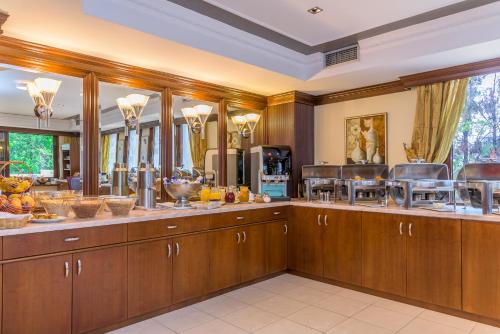 Avalon Airport Hotel Thessaloniki - image 8