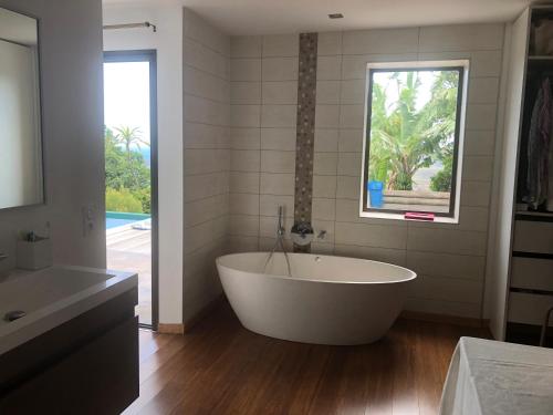 Villa Californienne proche Nouméa (Villa Californienne proche Noumea) in Dumbéa