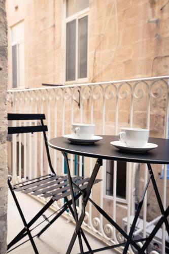 Charming Valletta 1 bedroom apartment off Republic Street sleeps 4, Valletta (Foto 3)