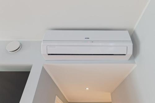 Central apartments, Quiet with Free Parking and AC., Tallinn (photo 5)