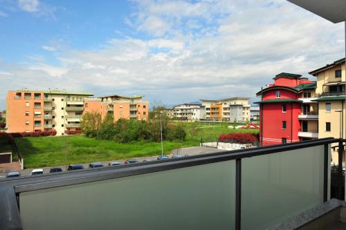 Terrazzo/balcone, Moderno Trilocale Laura in Dalmine