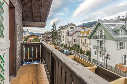 Architect flat with balcony and parking at the heart of Megève - Welkeys