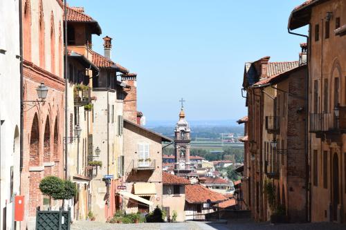 Saluzzo Historic Center Apartment