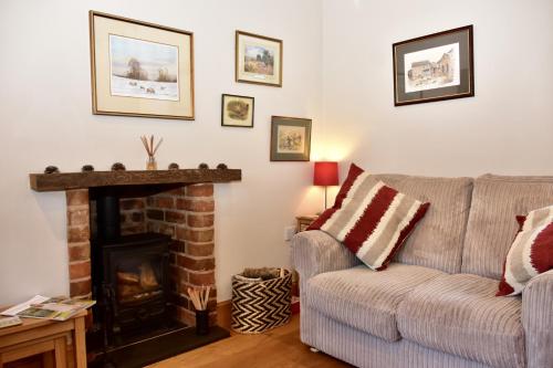 Finest Retreats - Shropshire Cottage, 2 bedrooms, sleeps 3