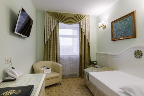 Beloe Derevo Hotel Located in Kalininsky District, Beloe Derevo Hotel is a perfect starting point from which to explore Saint Petersburg. Both business travelers and tourists can enjoy the propertys facilities and serv