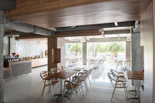 Restaurant, Eco Inn Lite Ubon Ratchathani in Ubon Ratchathani