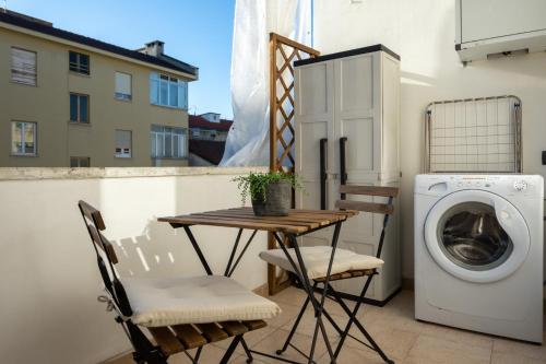 Toc-Toc Apartment a 10 min dall'Ospedale Maria Vittoria - image 3