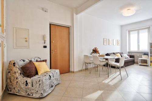 Toc-Toc Apartment a 10 min dall'Ospedale Maria Vittoria - image 8